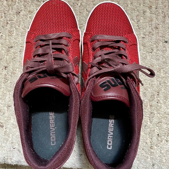 🔥HOST PICK🔥. Mens Red Converse Sneakers - Picture 9 of 9